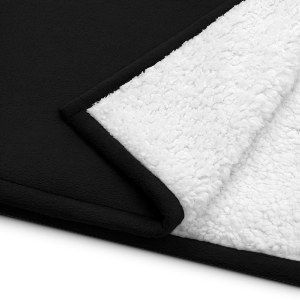 Pythona Studios Sherpa blanket - Image 2